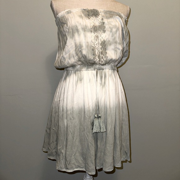 Strapless Dress with crochet accent size M - Picture 2 of 8